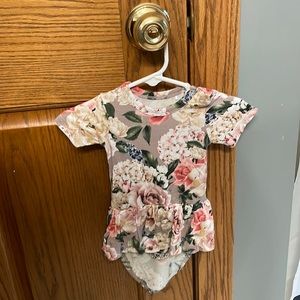 EUC Posh Peanut Onesie Romper